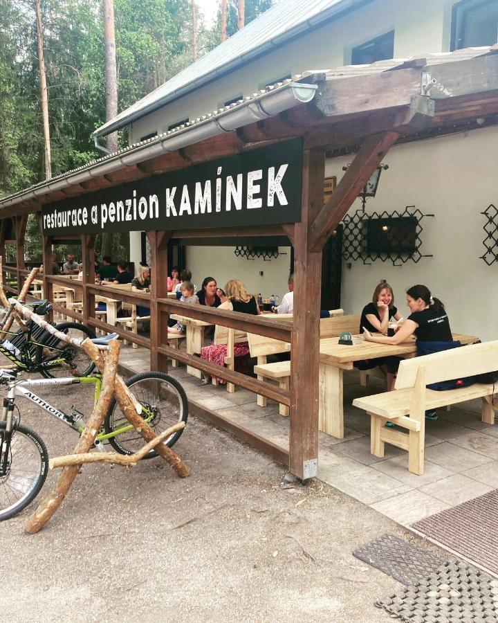 Penzion A Restaurace Kaminek Doksy  Exterior foto