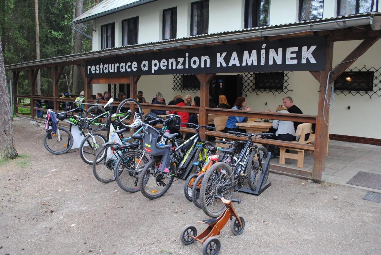 Penzion A Restaurace Kaminek Doksy  Exterior foto
