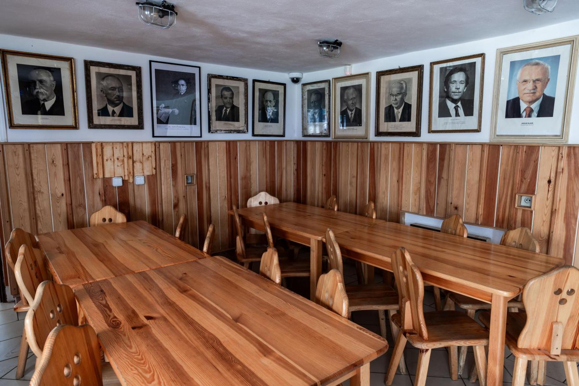 Penzion A Restaurace Kaminek Doksy  Exterior foto